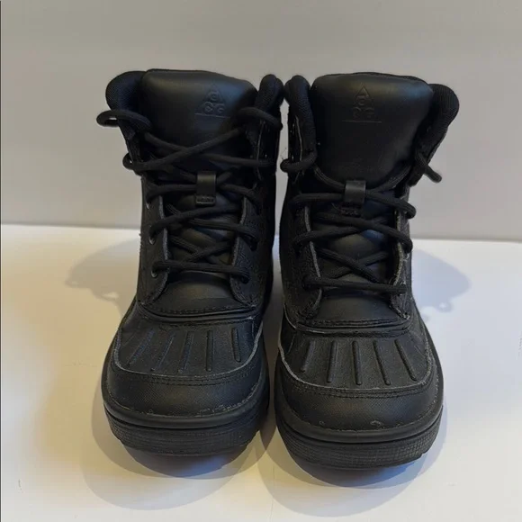 Nike Kids Black Woodside ACG Boots - Picture 2 of 7